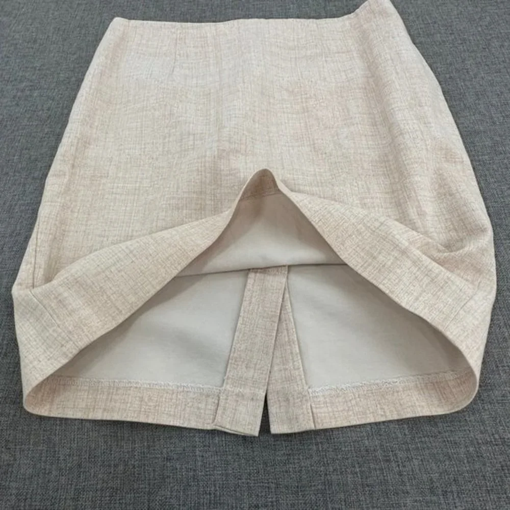 Katherine Barclay‎ Montreal Straight Skirt Cream Color Size 8 Cotton